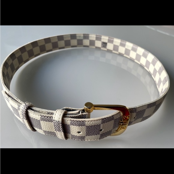 Louis Vuitton Checkered Belt with Gold Buckle - Picture 3 of 6